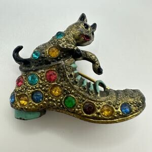 Rare Little Nemo antique Art Deco 1930s Czech rhinestones cat in shoe brooch